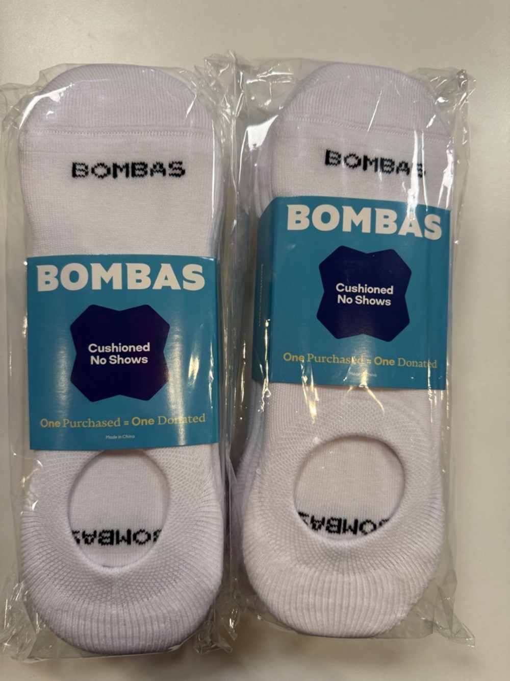 Bombas NWT 8 pair Color: White Midweight No Show socks Size:Large